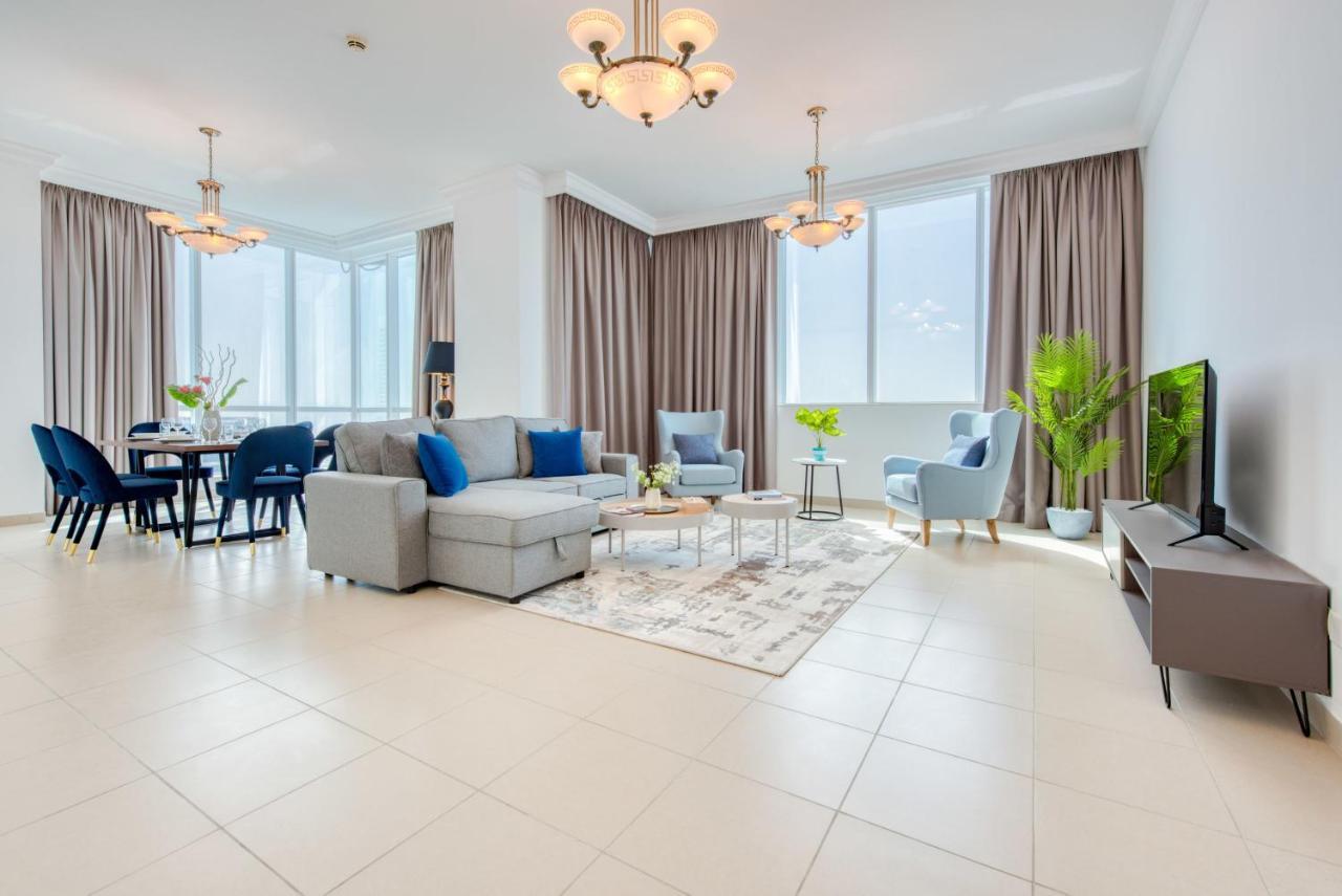 Exquisite Dubai's Urban Living In The City Centre Apartment Dubai
